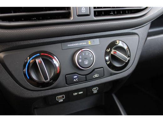 Hyundai i10 1.0 Comfort | DAB ontvanger | Airco | Cruise Control | Lane Assist | Start Stop | ActivLease financial lease