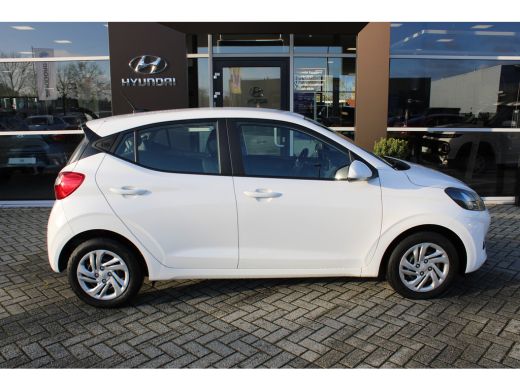 Hyundai i10 1.0 Comfort | DAB ontvanger | Airco | Cruise Control | Lane Assist | Start Stop | ActivLease financial lease