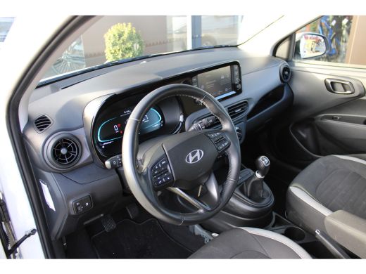 Hyundai i10 1.0 Comfort | DAB ontvanger | Airco | Cruise Control | Lane Assist | Start Stop | ActivLease financial lease
