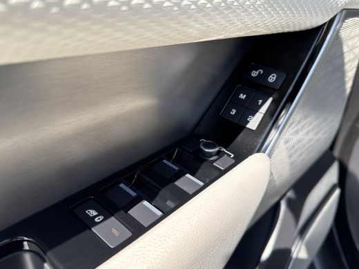 Land Rover Range Rover Velar 2.0 250PK AWD R-DYNAMIC BLACK PACK SE LEDER/VIRTUAL/PANORAMADAK ActivLease financial lease