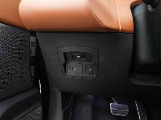 Land Rover Range Rover Velar 2.0 P400e R-Dynamic HSE Plug-In (INCL-BTW) *PANO | LUXURY-LEATHER | ADAPTIVE-CRUISE | FULL-LED | ... ActivLease financial lease