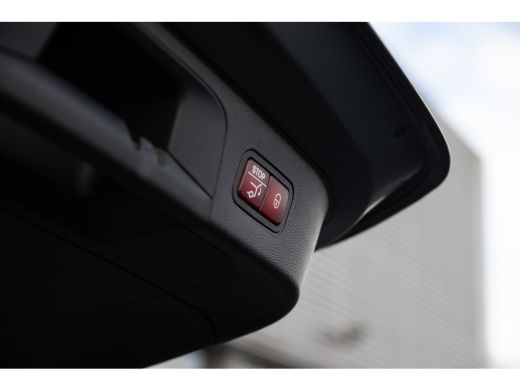 Mercedes-Benz EQC 400 4MATIC Business Solution Luxury 80 kWh | Panoramadak | Adaptive Cruise | Achteruitrijcamera |... ActivLease financial lease