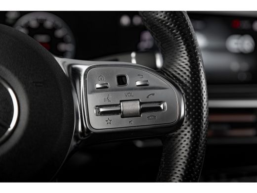 Mercedes-Benz EQC 400 4MATIC Business Solution Luxury 80 kWh | Panoramadak | Adaptive Cruise | Achteruitrijcamera |... ActivLease financial lease