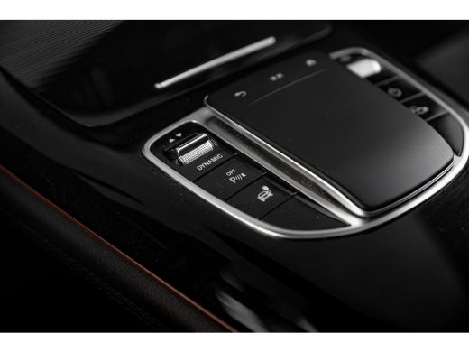 Mercedes-Benz EQC 400 4MATIC Business Solution Luxury 80 kWh | Panoramadak | Adaptive Cruise | Achteruitrijcamera |... ActivLease financial lease