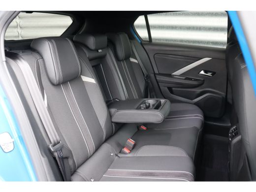 Opel Astra 1.2 TURBO 130PK GS-LINE AUTOMAAT / NAVI / LEDER / CLIMA / LED / PDC / AGR / 17" LMV / CAMERA / KE... ActivLease financial lease