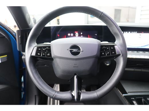 Opel Astra 1.2 TURBO 130PK GS-LINE AUTOMAAT / NAVI / LEDER / CLIMA / LED / PDC / AGR / 17" LMV / CAMERA / KE... ActivLease financial lease