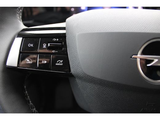 Opel Astra Sports Tourer 1.2 Turbo Business Edition / Navigatie / Camera / AGR / Stuur -en Stoelverwarmd / K... ActivLease financial lease