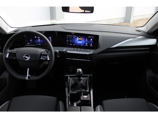 Opel Astra Sports Tourer 1.2 Turbo Business Edition / Navigatie / Camera / AGR / Stuur -en Stoelverwarmd / K... ActivLease financial lease