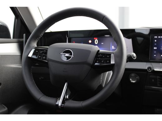 Opel Astra Sports Tourer 1.2 Turbo Business Edition / Navigatie / Camera / AGR / Stuur -en Stoelverwarmd / K... ActivLease financial lease