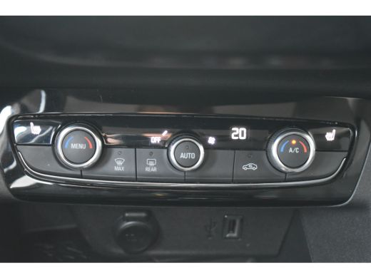 Opel Corsa-e Elegance 50 kWh 3 Fase | 1e Eig. | Dealeronderhouden | Stuur/Stoelverwarming | Navigatie | Half-L... ActivLease financial lease