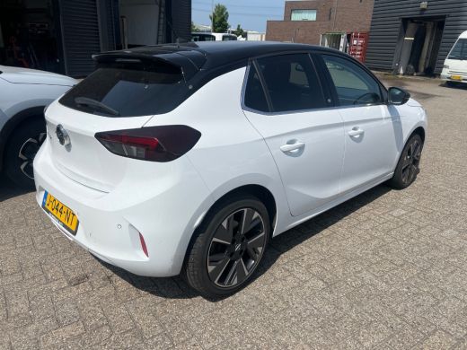 Opel Corsa-e Elegance 50 kWh | 1e Eig. | Dealeronderhouden | Stuur/Stoelverwarming | Navigatie | Half-Leder | ... ActivLease financial lease