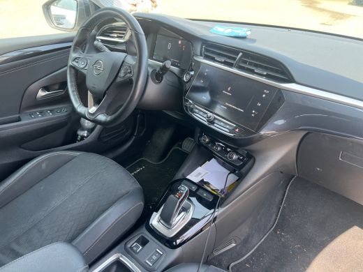 Opel Corsa-e Elegance 50 kWh | 1e Eig. | Dealeronderhouden | Stuur/Stoelverwarming | Navigatie | Half-Leder | ... ActivLease financial lease