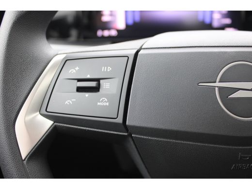 Opel Frontera Electric Edition 44 kWh / Navigatie / Camera / Parkeersensoren / Draadloos telefoonlader / DAB / LED ActivLease financial lease