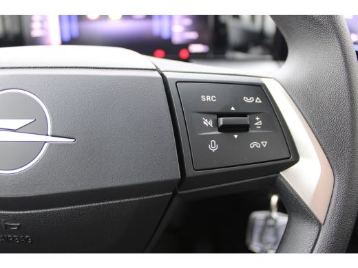 Opel Frontera Electric Edition 44 kWh / Navigatie / Camera / Parkeersensoren / Draadloos telefoonlader / DAB / LED ActivLease financial lease