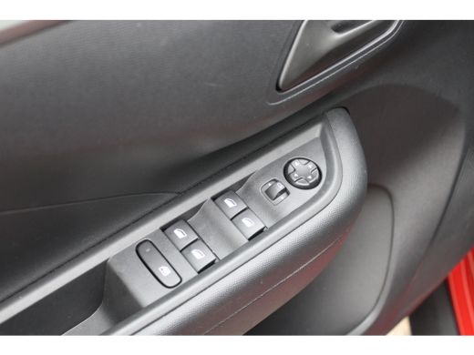 Opel Frontera Electric Edition 44 kWh / Navigatie / Camera / Parkeersensoren / Draadloos telefoonlader / DAB / LED ActivLease financial lease