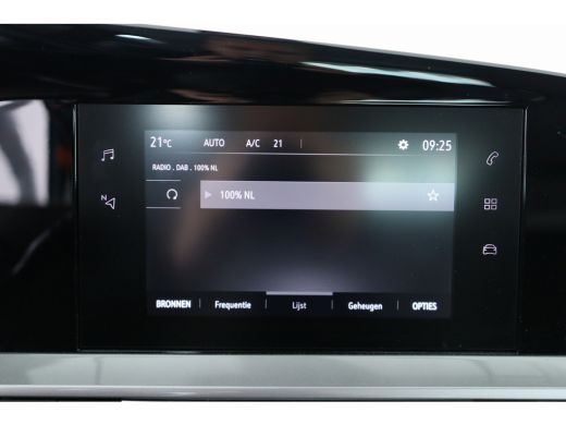 Opel Mokka-e Level 3 50 kWh | Camera | Climate Control | Parkeersensoren | Led | Lichtmetalen velgen | Apple C... ActivLease financial lease