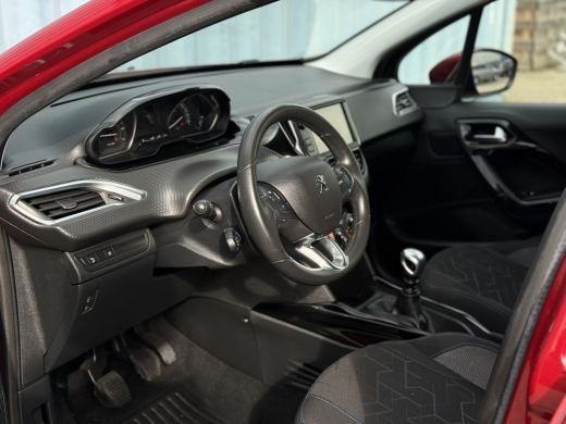 Peugeot 2008 110pk Signature | Airco | Buitenspiegels elektrisch inklapbaar | Cruise control ActivLease financial lease