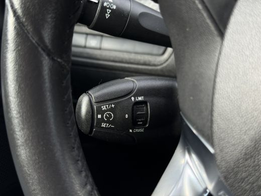 Peugeot 2008 110pk Signature | Airco | Buitenspiegels elektrisch inklapbaar | Cruise control ActivLease financial lease