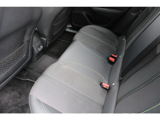 Peugeot 2008 1.2 Hybrid 136 GT | Automaat | Navigatie | Camera | Panorama/schuifdak | Mild Hybrid | Nieuw model | ActivLease financial lease