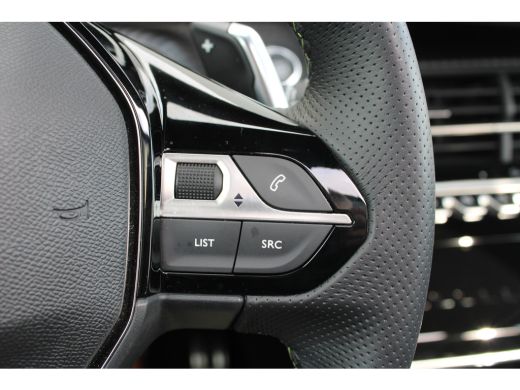 Peugeot 2008 1.2 Hybrid 136 GT | Automaat | Navigatie | Camera | Panorama/schuifdak | Mild Hybrid | Nieuw model | ActivLease financial lease