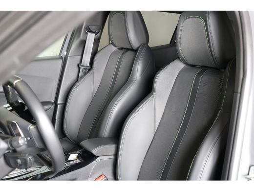 Peugeot 2008 1.2 Hybrid 136 GT | Navi | Camera | Ad. Cruise control | LMV 17'|  Keyless Entry | Apple Carplay ... ActivLease financial lease