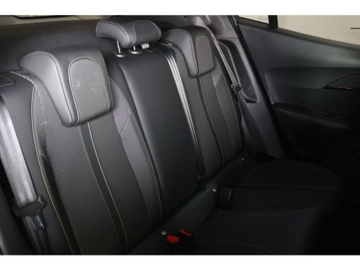 Peugeot 2008 1.2 Hybrid 136 GT | Navi | Camera | Ad. Cruise control | LMV 17'|  Keyless Entry | Apple Carplay ... ActivLease financial lease