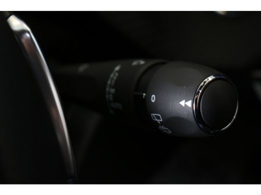 Peugeot 2008 1.2 Hybrid 136 GT | Navi | Camera | Ad. Cruise control | LMV 17'|  Keyless Entry | Apple Carplay ... ActivLease financial lease