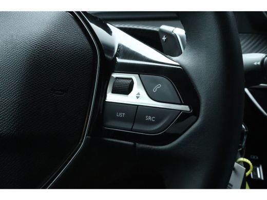 Peugeot 208 1.2 Hybrid 110 e-DCS6 Allure | Adaptieve Cruise | 360 Camera | Navigatie | Carplay | LED ActivLease financial lease