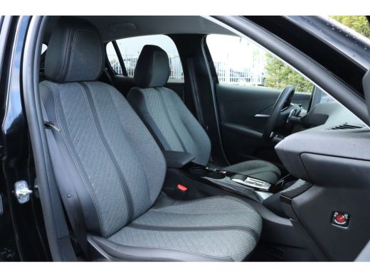 Peugeot 208 1.2 Hybrid 110 e-DCS6 Allure | Adaptieve Cruise | 360 Camera | Navigatie | Carplay | LED ActivLease financial lease