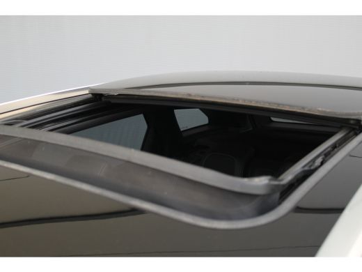 Peugeot 3008 1.6 HYbrid 225 GT | Panoramadak | ACC + Drive Assist | Camera | Navi | LED | Carplay | Keyless | ... ActivLease financial lease