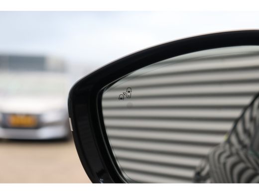 Peugeot 508 PSE 1.6 HYBRID 360PK SPORT ENGINEERED AUTOMAAT / NAVI / LEDER / CLIMA / PDC / 20" LMV / CAMERA / ... ActivLease financial lease