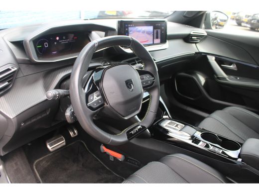 Peugeot e-2008 EV GT 54 kWh | Navigatie | Camera | Fase 3 | Adaptieve cruise | All season | BTW | Nieuw model | ActivLease financial lease