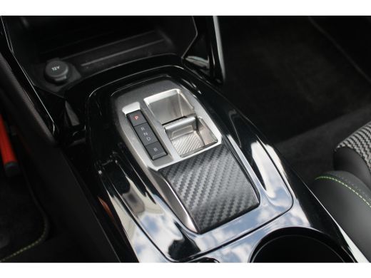 Peugeot e-2008 EV GT 54 kWh | Navigatie | Camera | Fase 3 | Adaptieve cruise | All season | BTW | Nieuw model | ActivLease financial lease