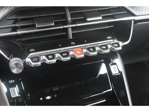 Peugeot e-2008 EV GT 54 kWh | Navigatie | Camera | Fase 3 | Adaptieve cruise | All season | BTW | Nieuw model | ActivLease financial lease