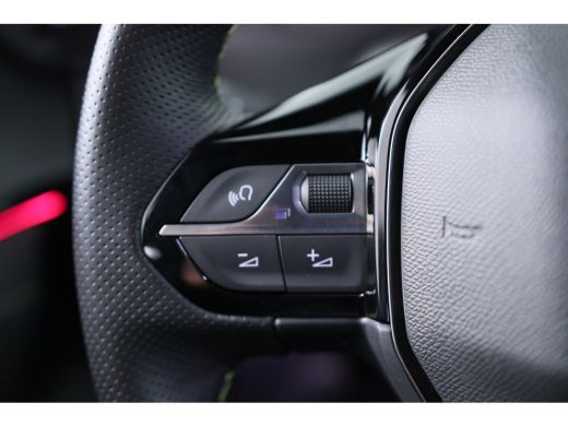 Peugeot e-208 EV GT 350 50 kWh | Adaptive Cruise | Camera | Keyless | Stoelverwarming | Cliamte Control | 10" T... ActivLease financial lease