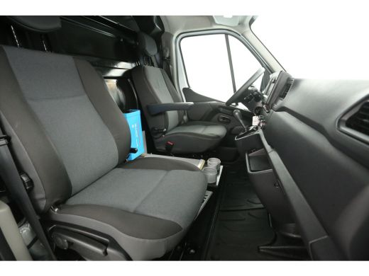 Renault Master T35 2.3 dCi 150PK L2H2 | Automaat | Airco | Cruise | Carplay | Trekh. | 2xSchuifdeur | Parkeersens. ActivLease financial lease