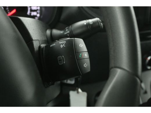 Renault Master T35 2.3 dCi 150PK L2H2 | Automaat | Airco | Cruise | Carplay | Trekh. | 2xSchuifdeur | Parkeersens. ActivLease financial lease