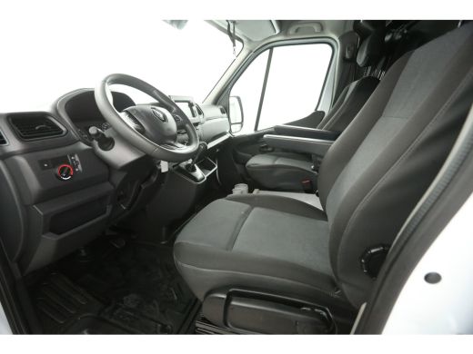 Renault Master T35 2.3 dCi 150PK L2H2 | Automaat | Airco | Cruise | Carplay | Trekh. | 2xSchuifdeur | Parkeersens. ActivLease financial lease