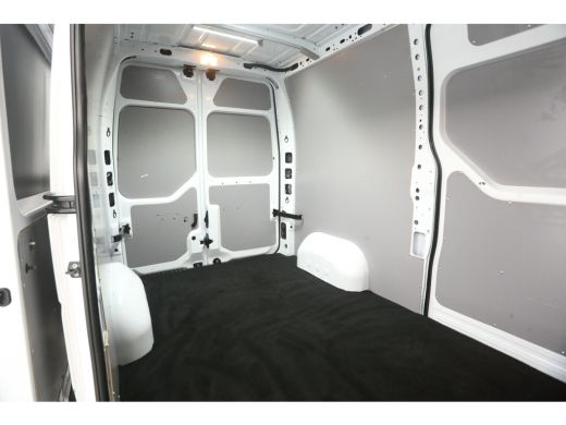 Renault Master T35 2.3 dCi 150PK L2H2 | Automaat | Airco | Cruise | Carplay | Trekh. | 2xSchuifdeur | Parkeersens. ActivLease financial lease