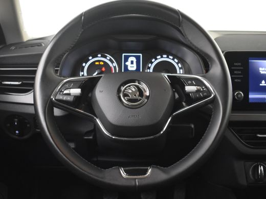 Skoda Kamiq 1.0 TSI Ambition 110 pk | Apple Carplay Android Auto | Cruise Control | 16"LMV ActivLease financial lease