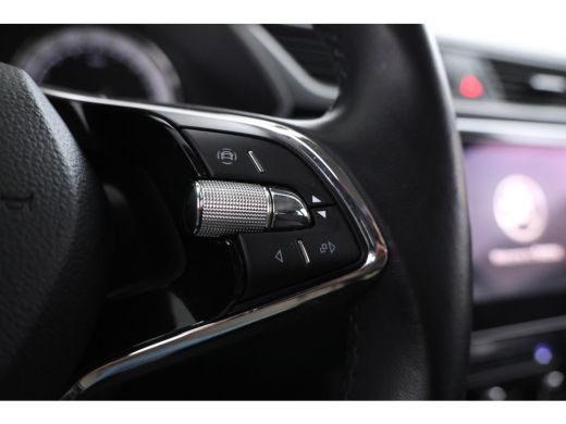 Skoda Superb Combi 1.4 TSI iV Business Edition Plus Navigatie, Climate, Lmv, ActivLease financial lease