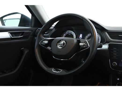 Skoda Superb Combi 1.4 TSI iV Business Edition Plus Navigatie, Climate, Lmv, ActivLease financial lease