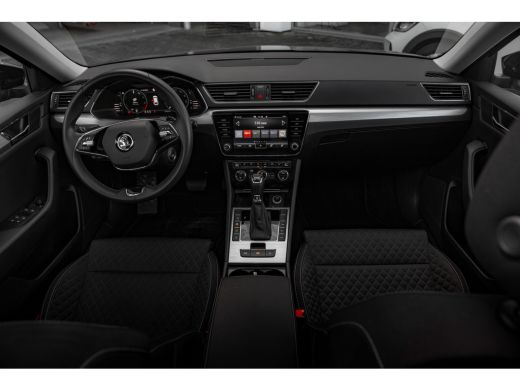 Skoda Superb Combi 1.4TSI PHEV 218pk Business Edition | Panoramadak | Trekhaak | Adaptive Cruise | Achteruitri... ActivLease financial lease