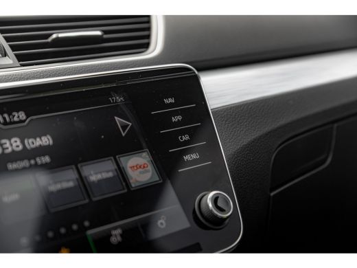 Skoda Superb Combi 1.4TSI PHEV 218pk Business Edition | Panoramadak | Trekhaak | Adaptive Cruise | Achteruitri... ActivLease financial lease