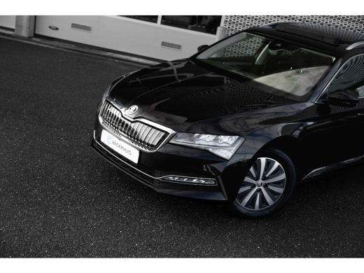 Skoda Superb Combi 1.4TSI PHEV 218pk Business Edition | Panoramadak | Trekhaak | Adaptive Cruise | Achteruitri... ActivLease financial lease