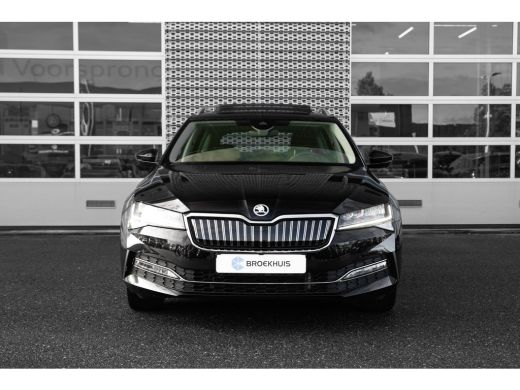 Skoda Superb Combi 1.4TSI PHEV 218pk Business Edition | Panoramadak | Trekhaak | Adaptive Cruise | Achteruitri... ActivLease financial lease