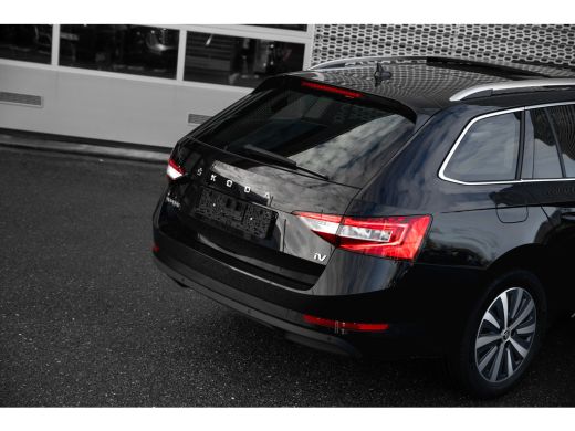 Skoda Superb Combi 1.4TSI PHEV 218pk Business Edition | Panoramadak | Trekhaak | Adaptive Cruise | Achteruitri... ActivLease financial lease