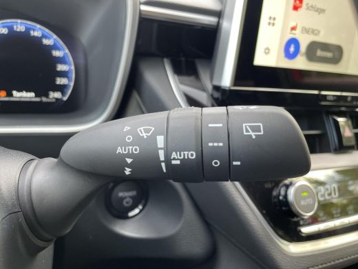 Toyota Corolla Cross Hybrid 140 Dynamic ActivLease financial lease