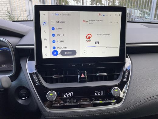 Toyota Corolla Cross Hybrid 140 Dynamic ActivLease financial lease