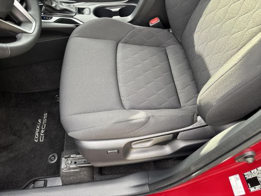 Toyota Corolla Cross Hybrid 140 Style | Navigatie | Apple CarPlay/Android auto | Verwarmde voorstoelen en stuur | Elek... ActivLease financial lease